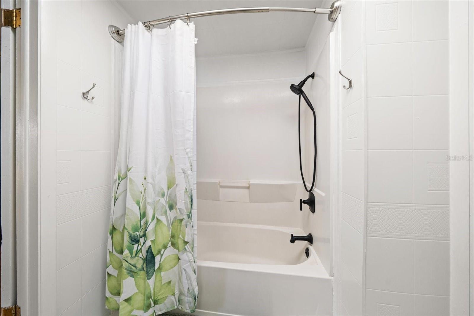 CHAPMAN HEIGHTS - Residential