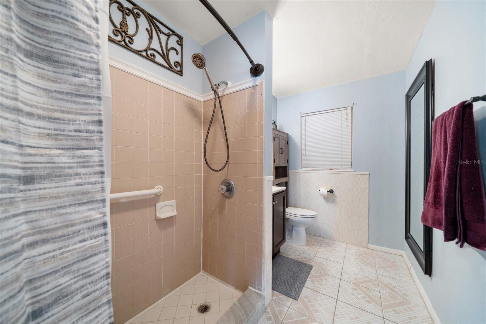 CHAPMAN HEIGHTS - Residential