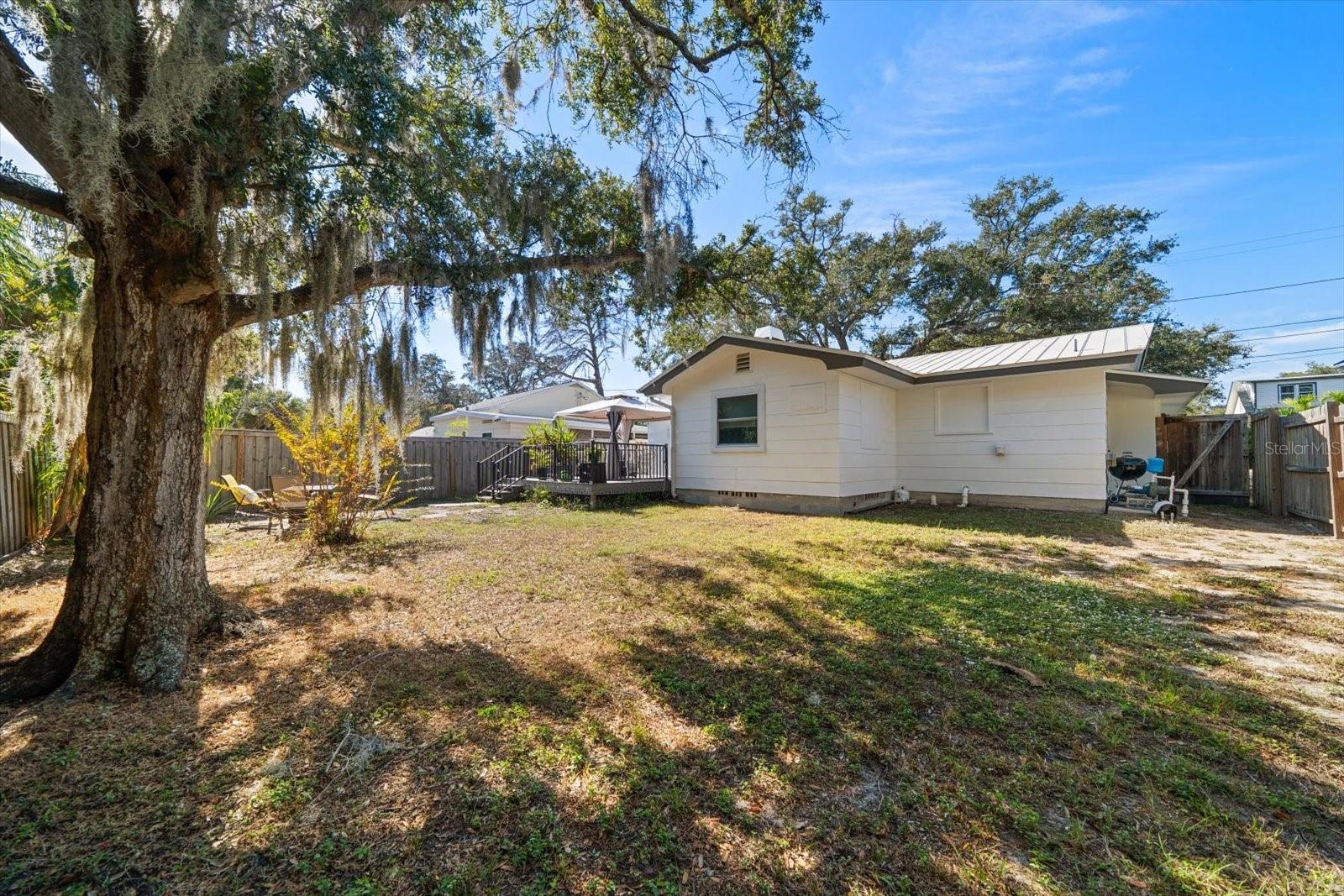 CHAPMAN HEIGHTS - Residential