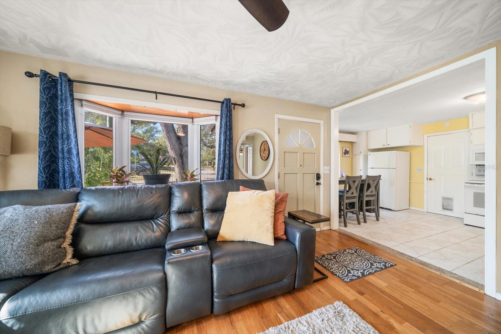 CHAPMAN HEIGHTS - Residential