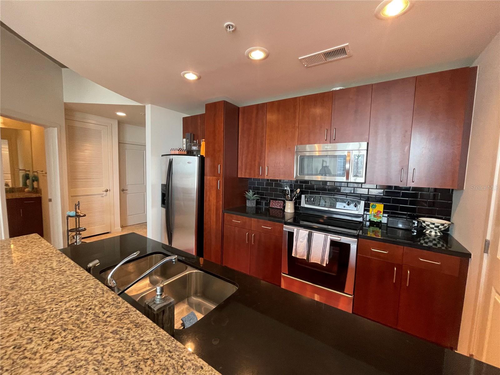 SOLAIRE/PLAZA CONDO - Residential Lease