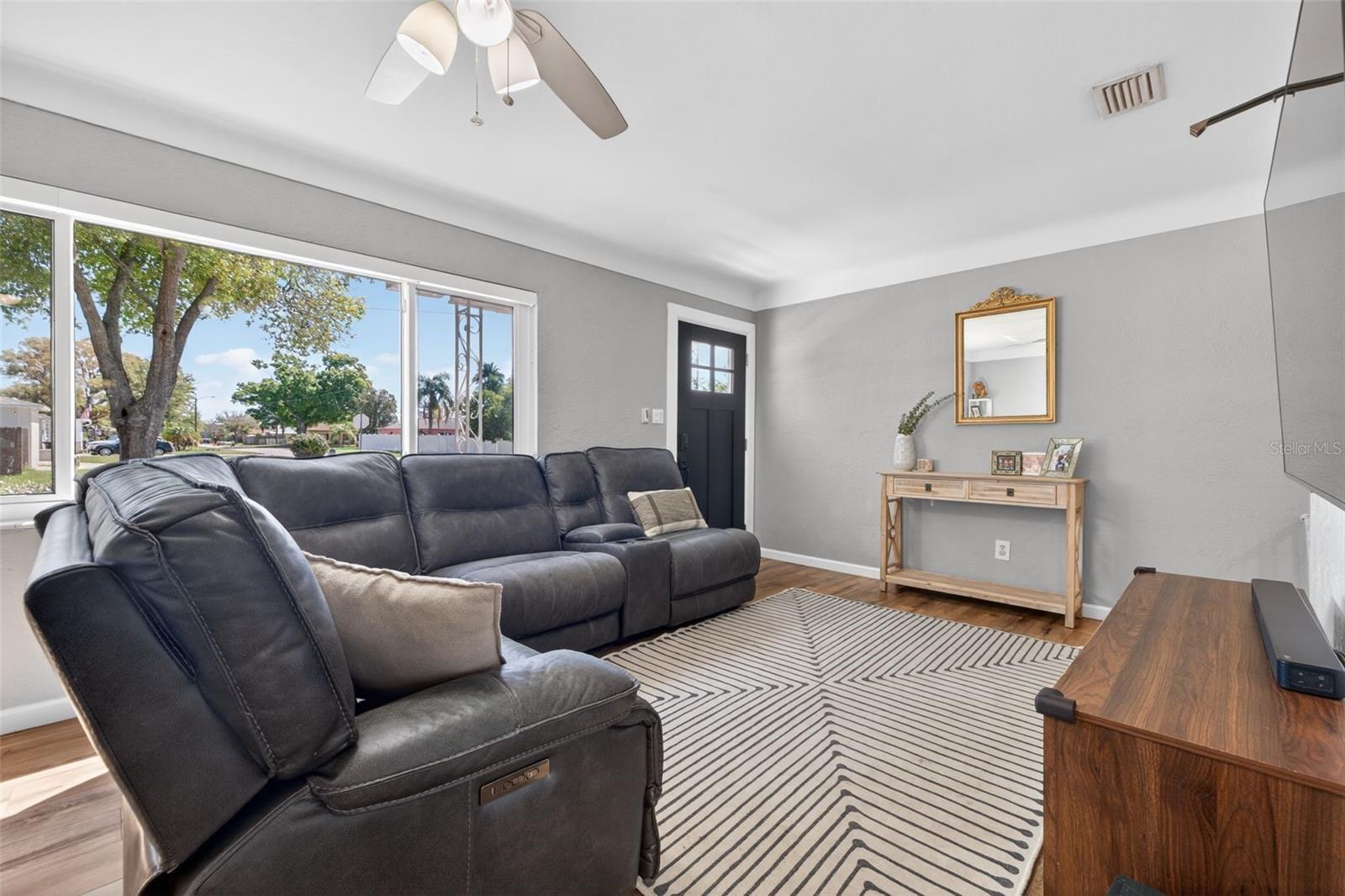 MEADOW LAWN 2ND ADD - Residential