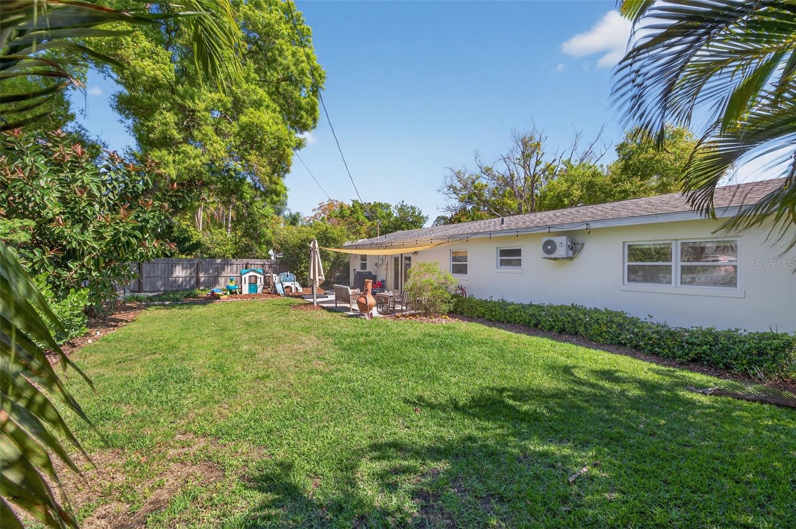 MEADOW LAWN 2ND ADD - Residential