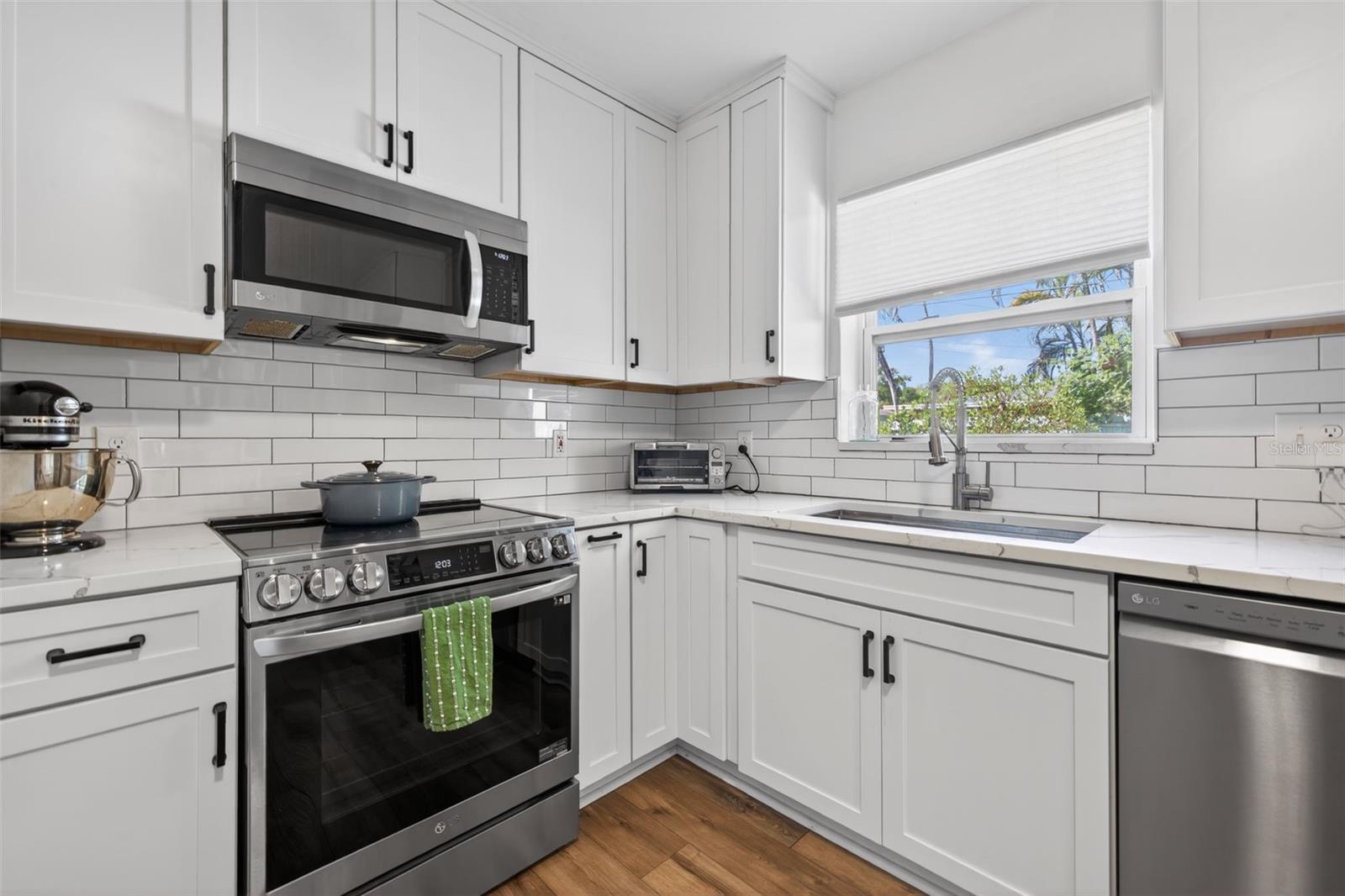 MEADOW LAWN 2ND ADD - Residential