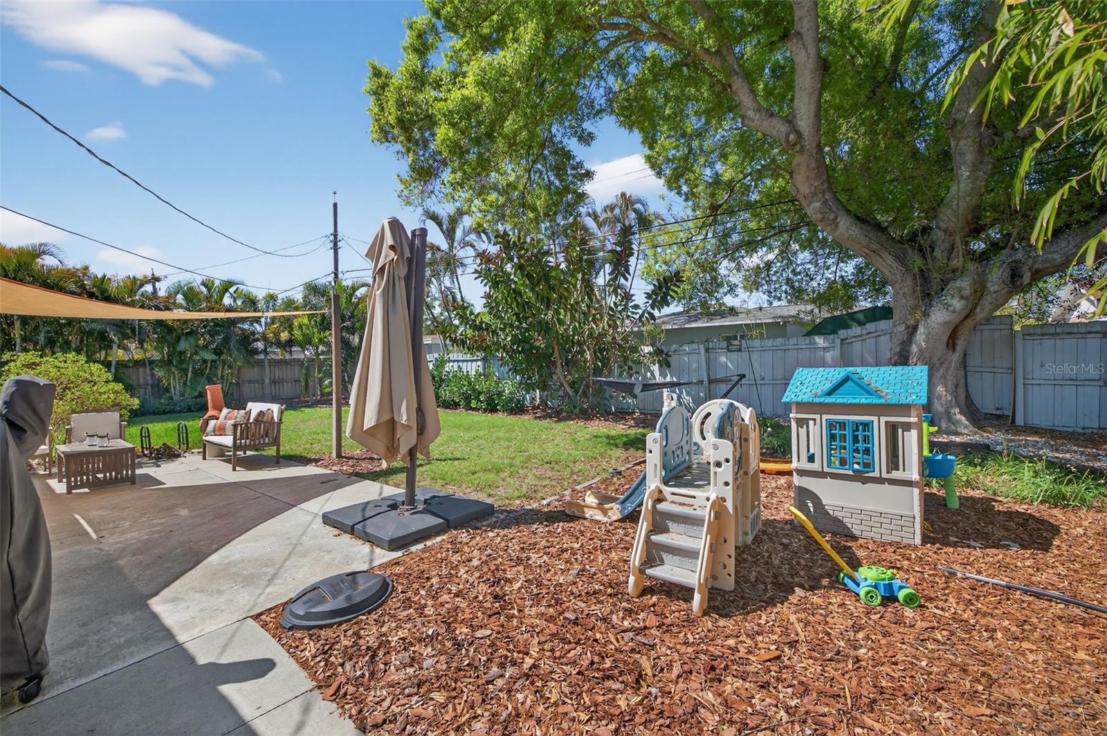 MEADOW LAWN 2ND ADD - Residential