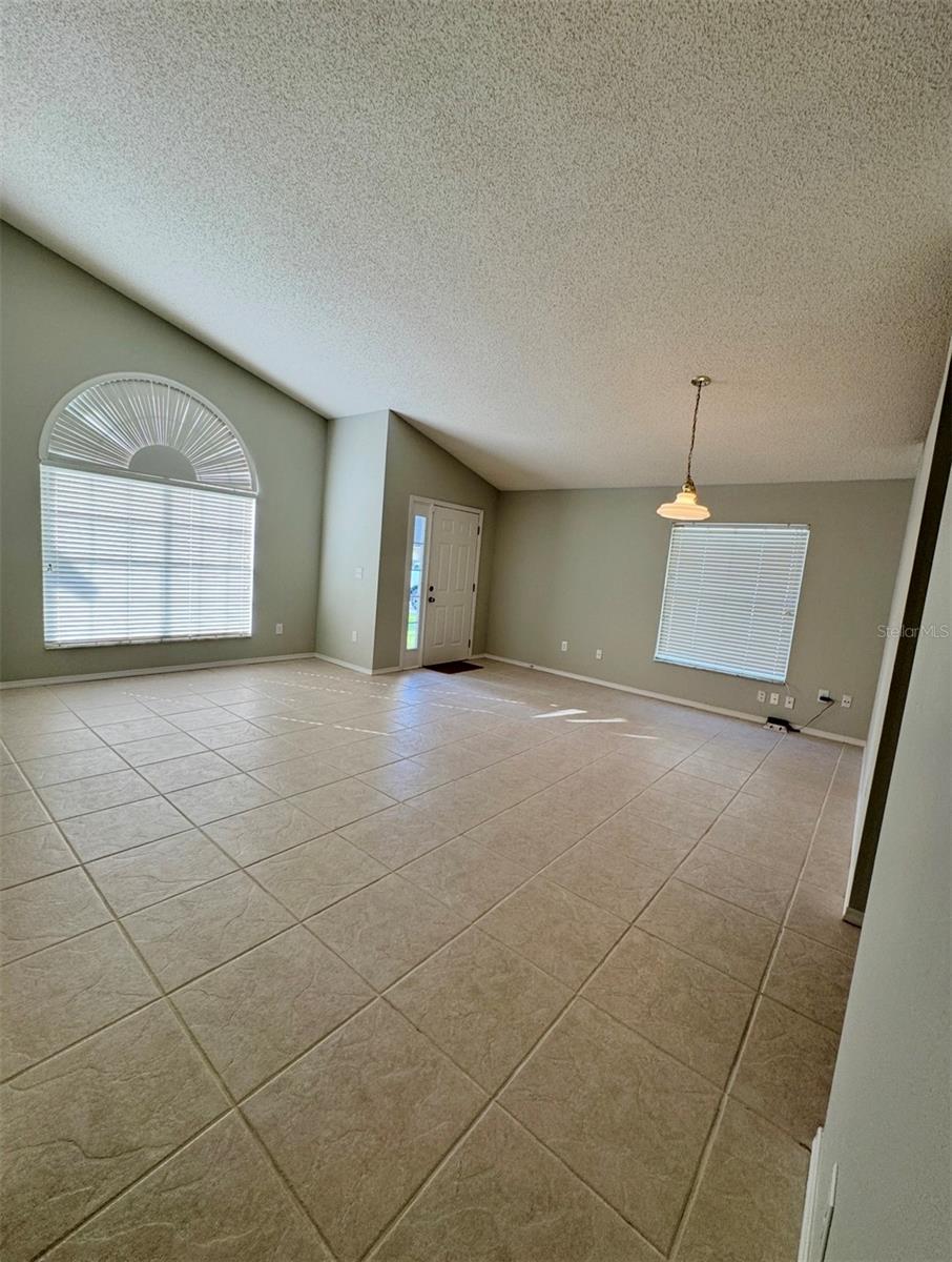 CRYSTAL CREEK UNIT 1 - Residential Lease