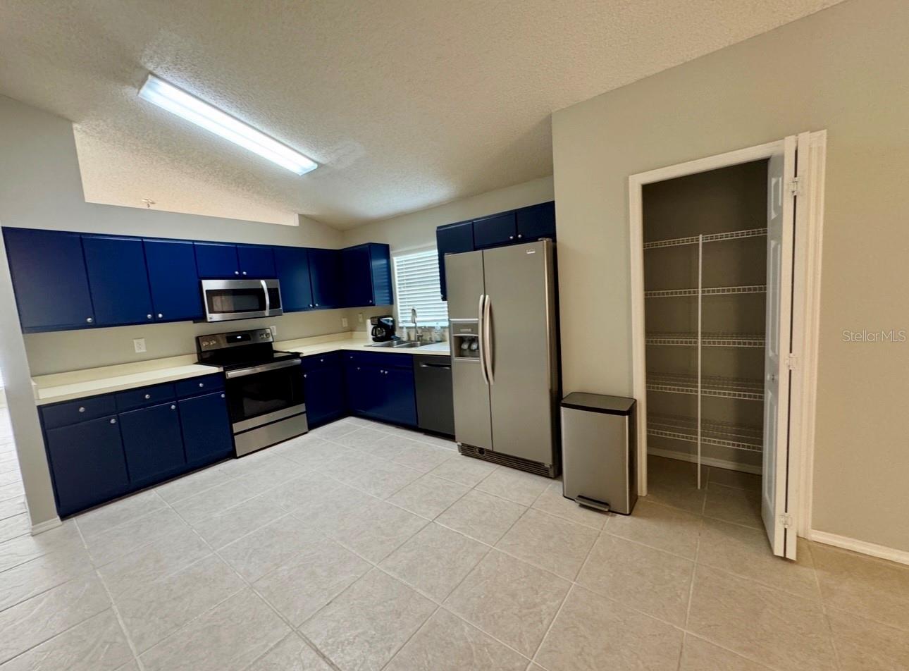 CRYSTAL CREEK UNIT 1 - Residential Lease