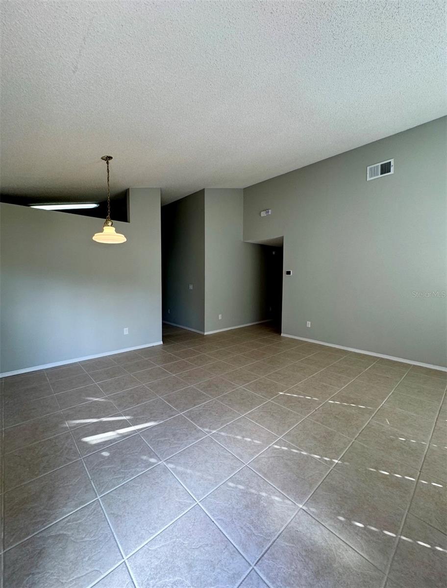 CRYSTAL CREEK UNIT 1 - Residential Lease