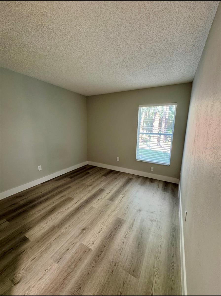 CRYSTAL CREEK UNIT 1 - Residential Lease