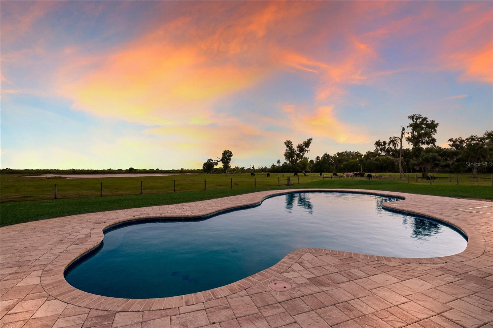 ACREAGE & UNREC - Residential