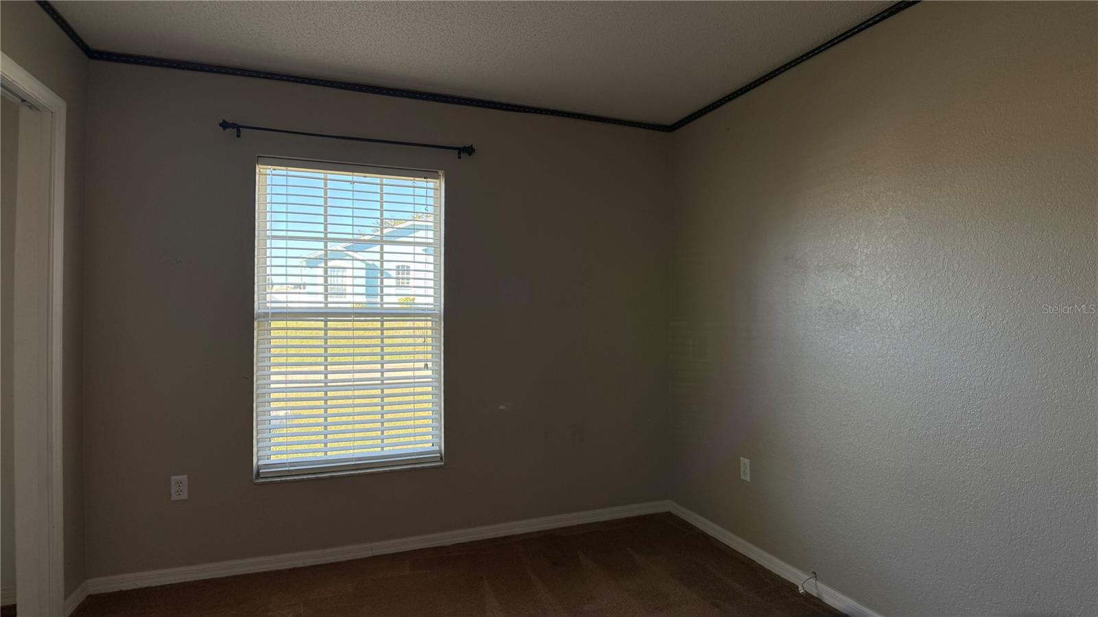 HIGHLAND SQUARE PH 01 - Residential Lease