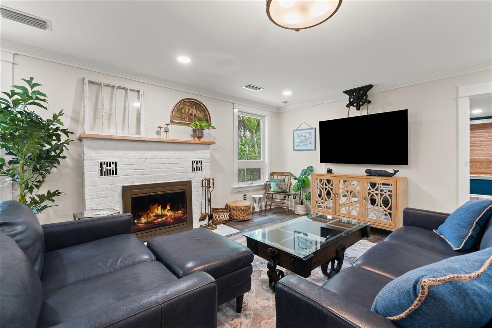 IDLEWILD ON HILLSBOROUGH - Residential