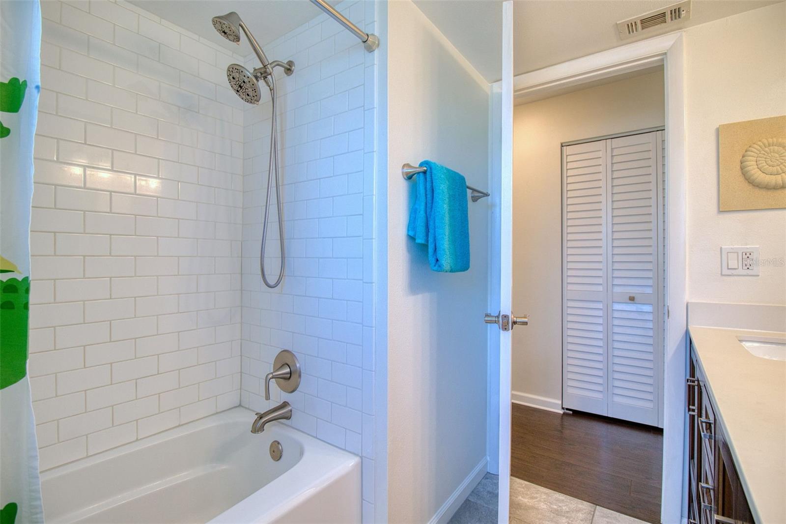 WOODGATE OF COUNTRYSIDE - Residential