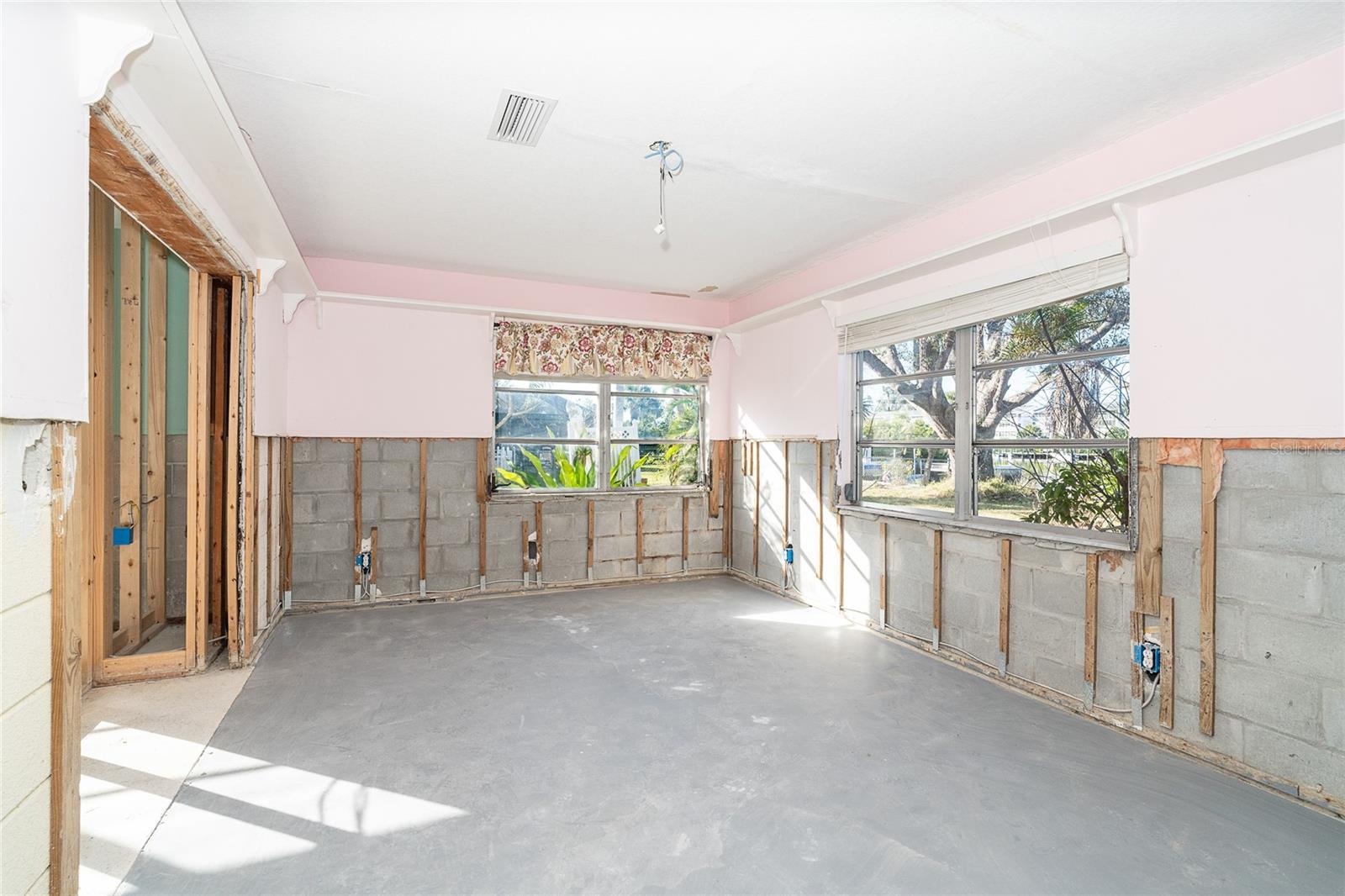 OXFORD MANOR 3RD ADD - Residential