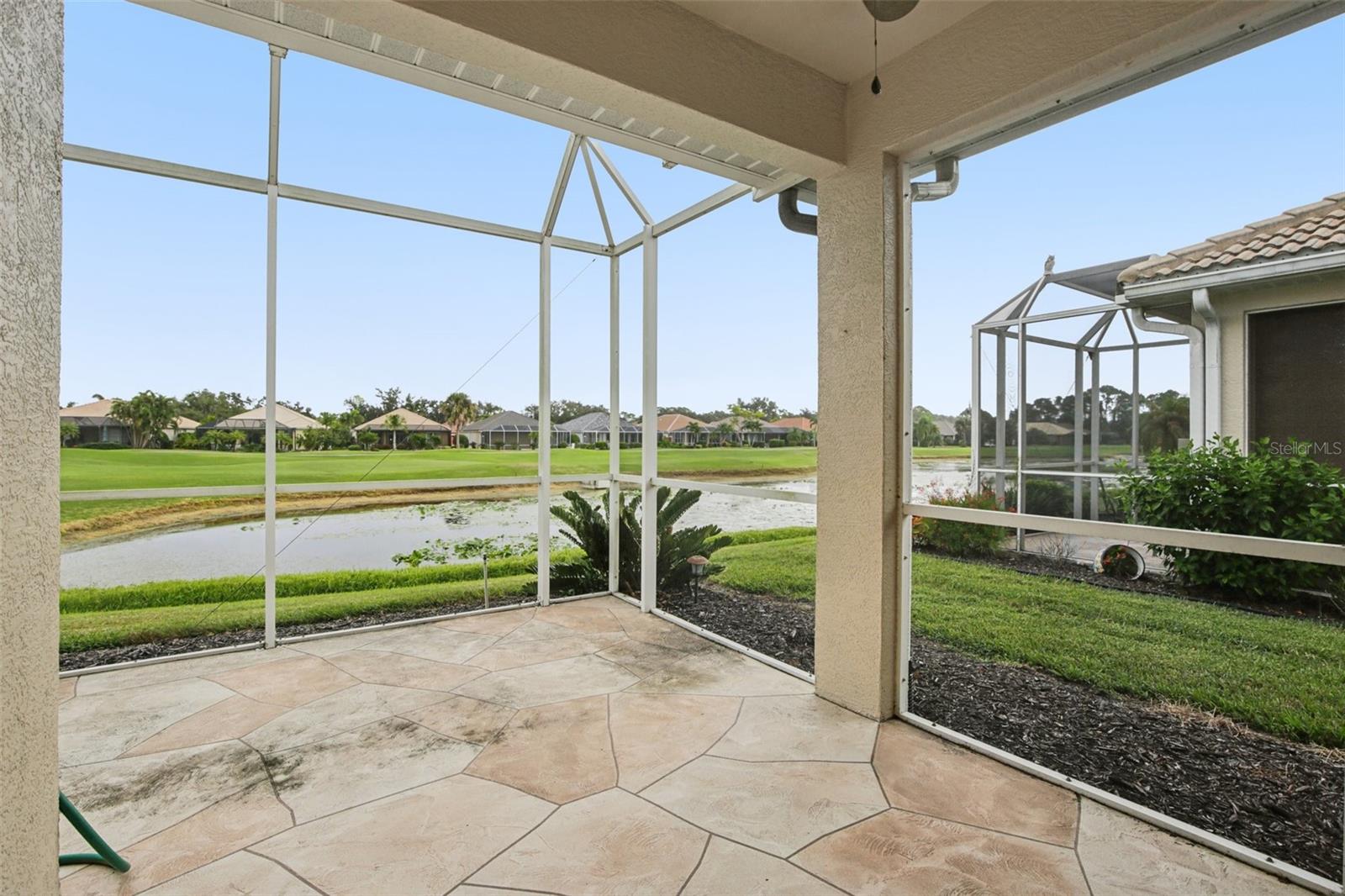 PELICAN POINTE GOLF & COUNTRY CLUB - Residential