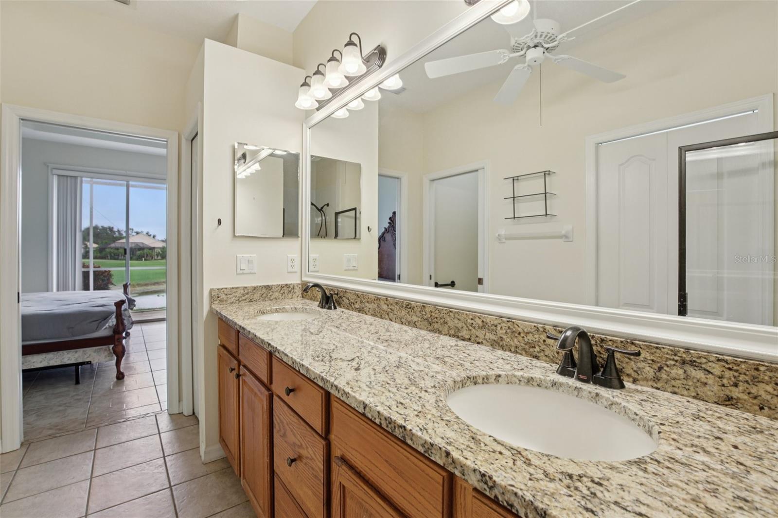 PELICAN POINTE GOLF & COUNTRY CLUB - Residential