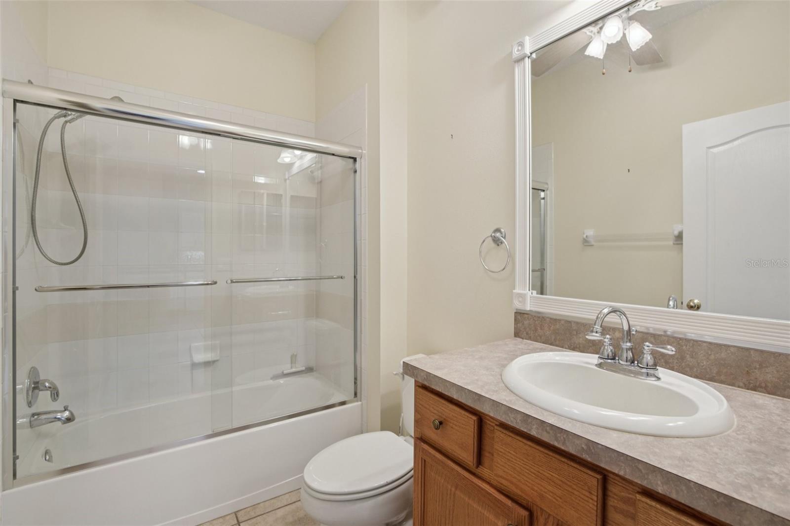 PELICAN POINTE GOLF & COUNTRY CLUB - Residential