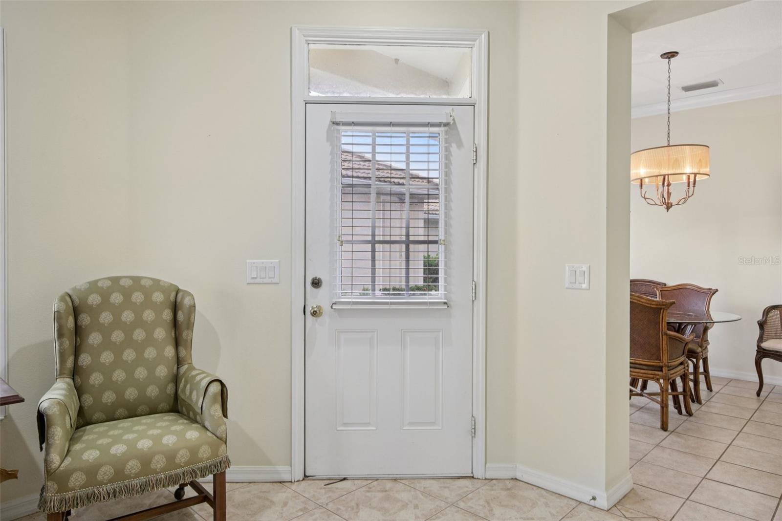 PELICAN POINTE GOLF & COUNTRY CLUB - Residential