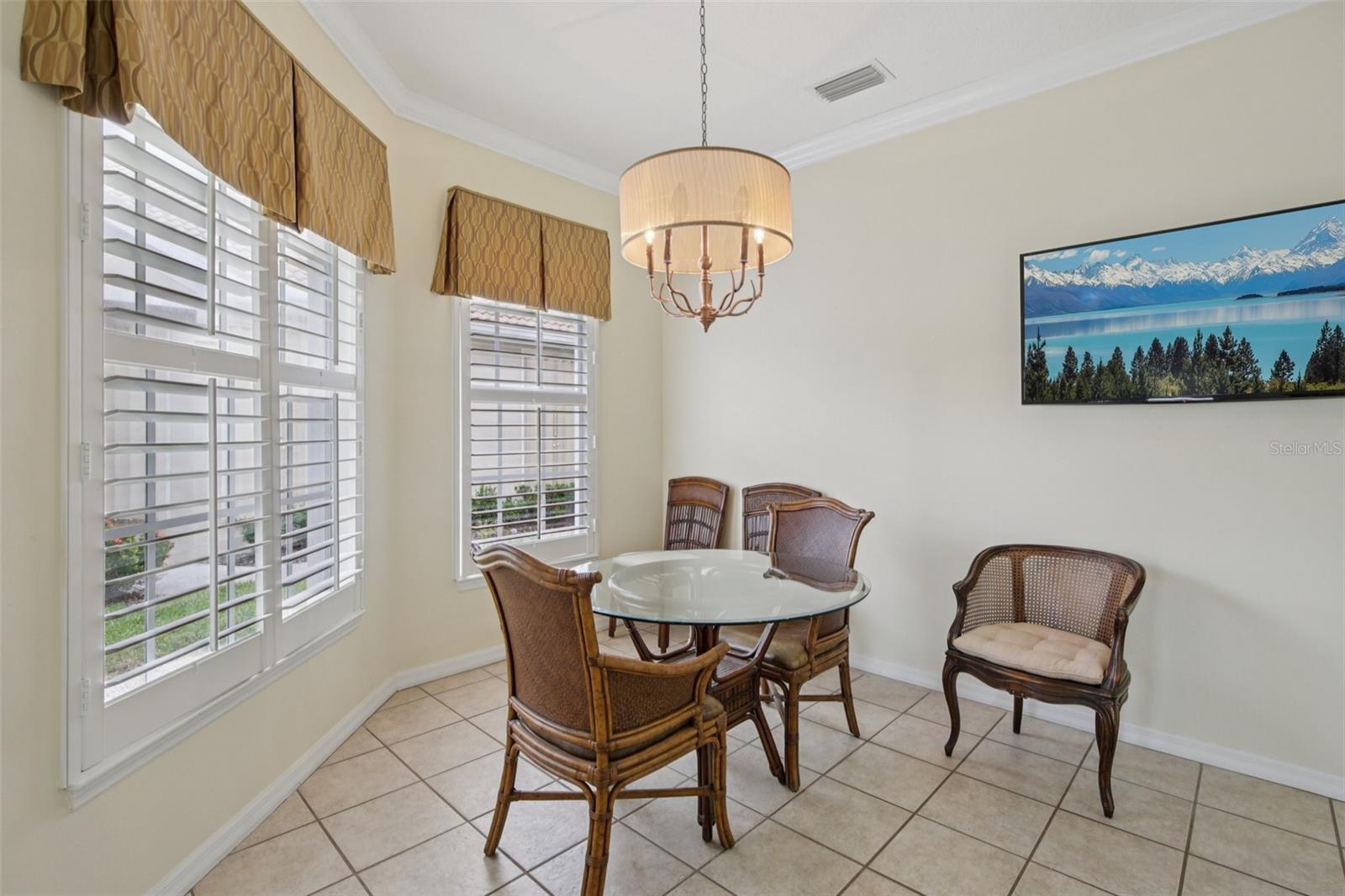 PELICAN POINTE GOLF & COUNTRY CLUB - Residential