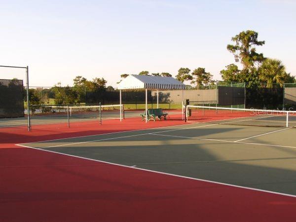 PELICAN POINTE GOLF & COUNTRY CLUB - Residential