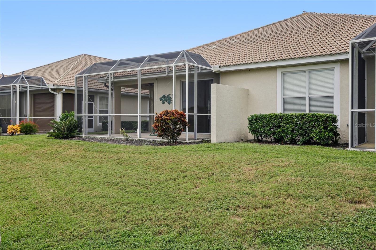 PELICAN POINTE GOLF & COUNTRY CLUB - Residential