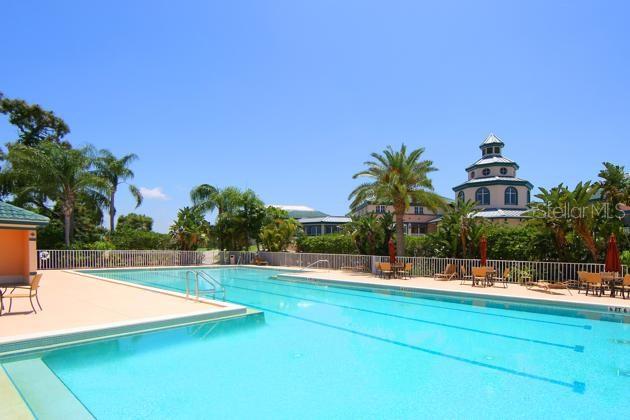 PELICAN POINTE GOLF & COUNTRY CLUB - Residential