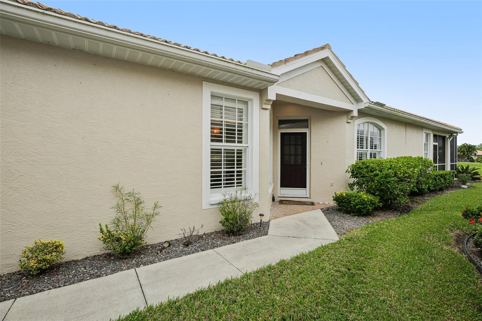 PELICAN POINTE GOLF & COUNTRY CLUB - Residential