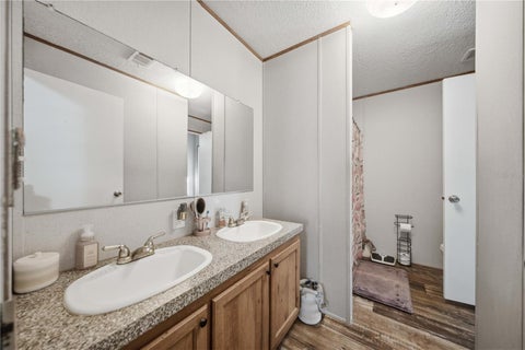 Tiny photo for 9921 SE 160th Avenue, Ocklawaha, FL 32179 (MLS # OM734512)