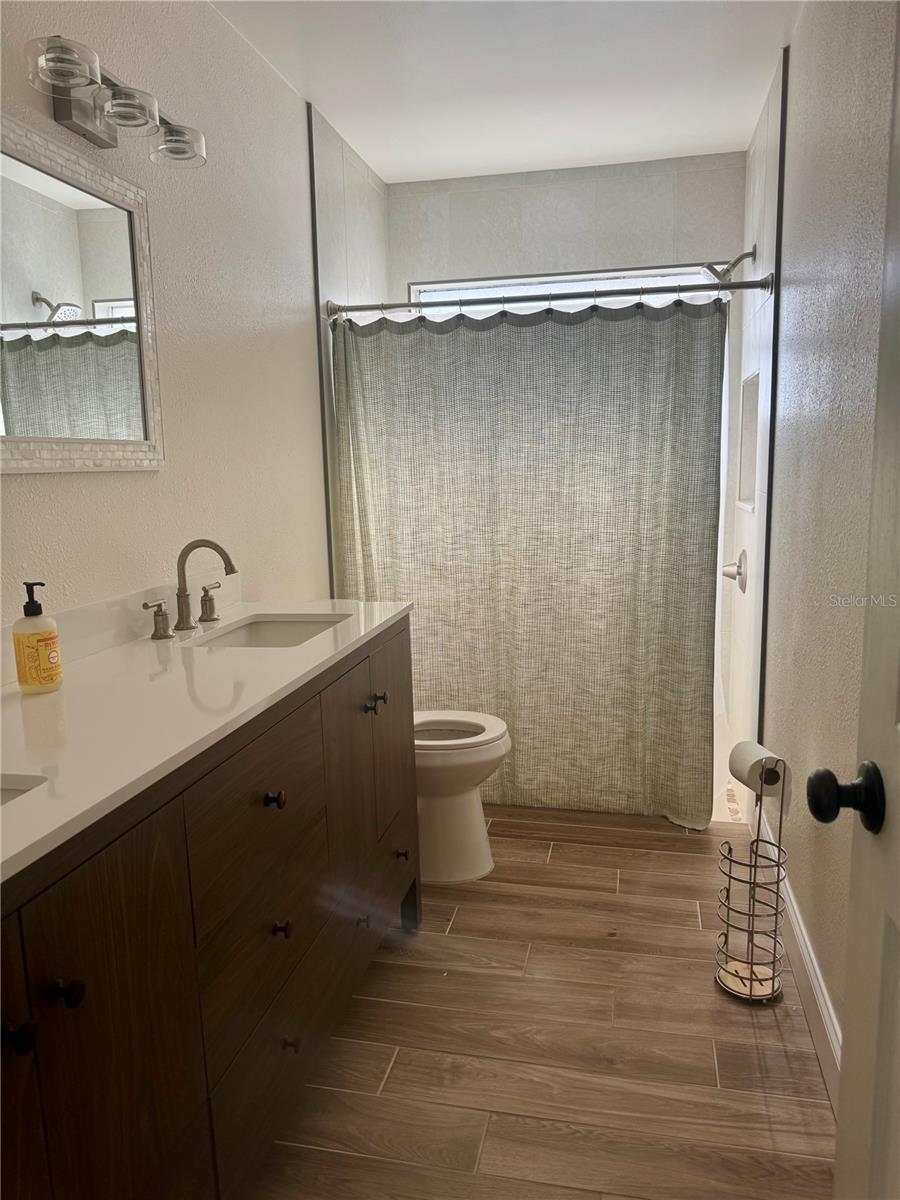 LOT 48 ALAFAYA WOODS PH 5 PB 35 PGS 62 TO 64 - Residential