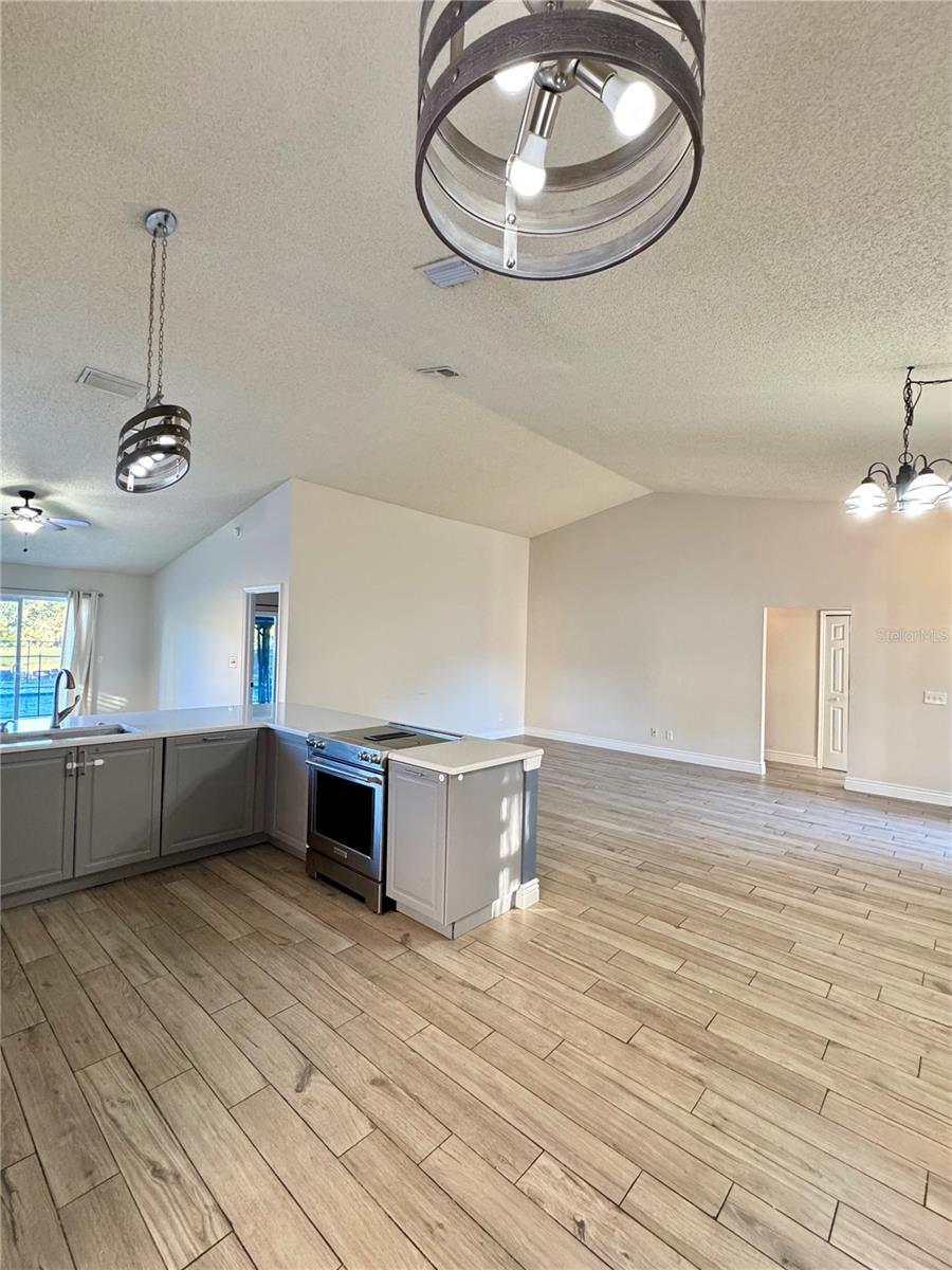 LOT 48 ALAFAYA WOODS PH 5 PB 35 PGS 62 TO 64 - Residential