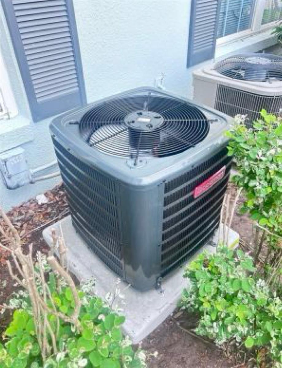 LOT 48 ALAFAYA WOODS PH 5 PB 35 PGS 62 TO 64 - Residential