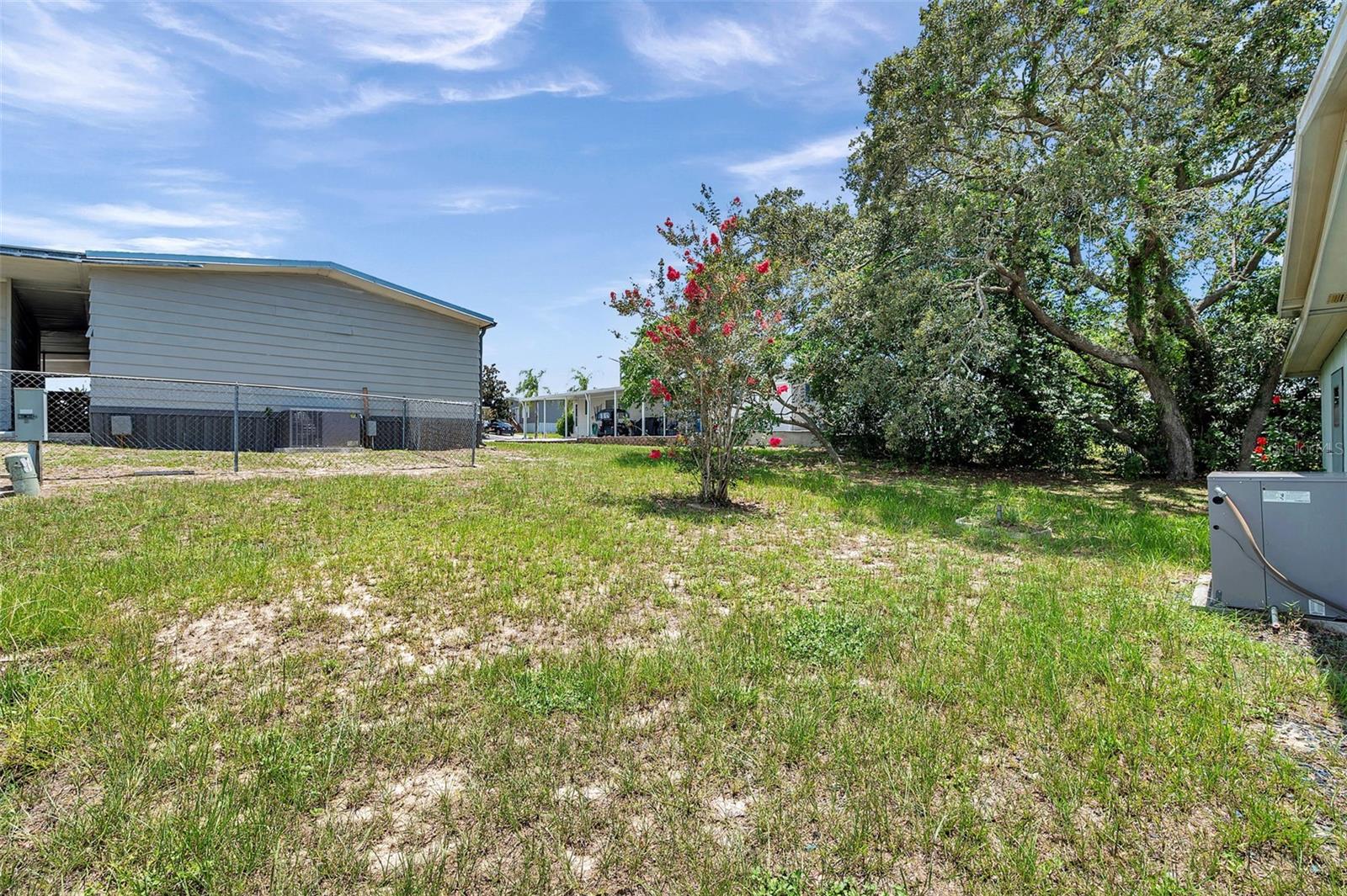 BROOKRIDGE COMMUNITY - Residential