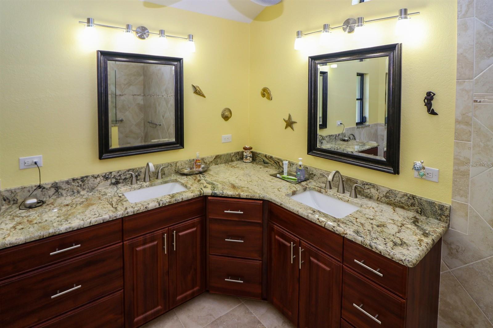 PUNTA GORDA ISLES SEC 20 - Residential