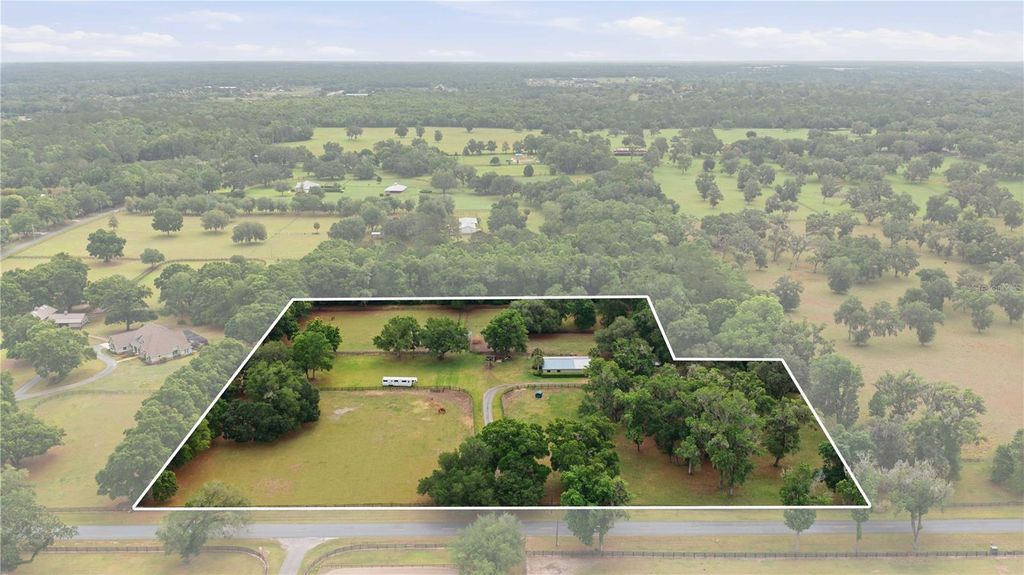 Photo of 5999 NW 90th Avenue, Ocala, FL 34482 (MLS # OM722996)