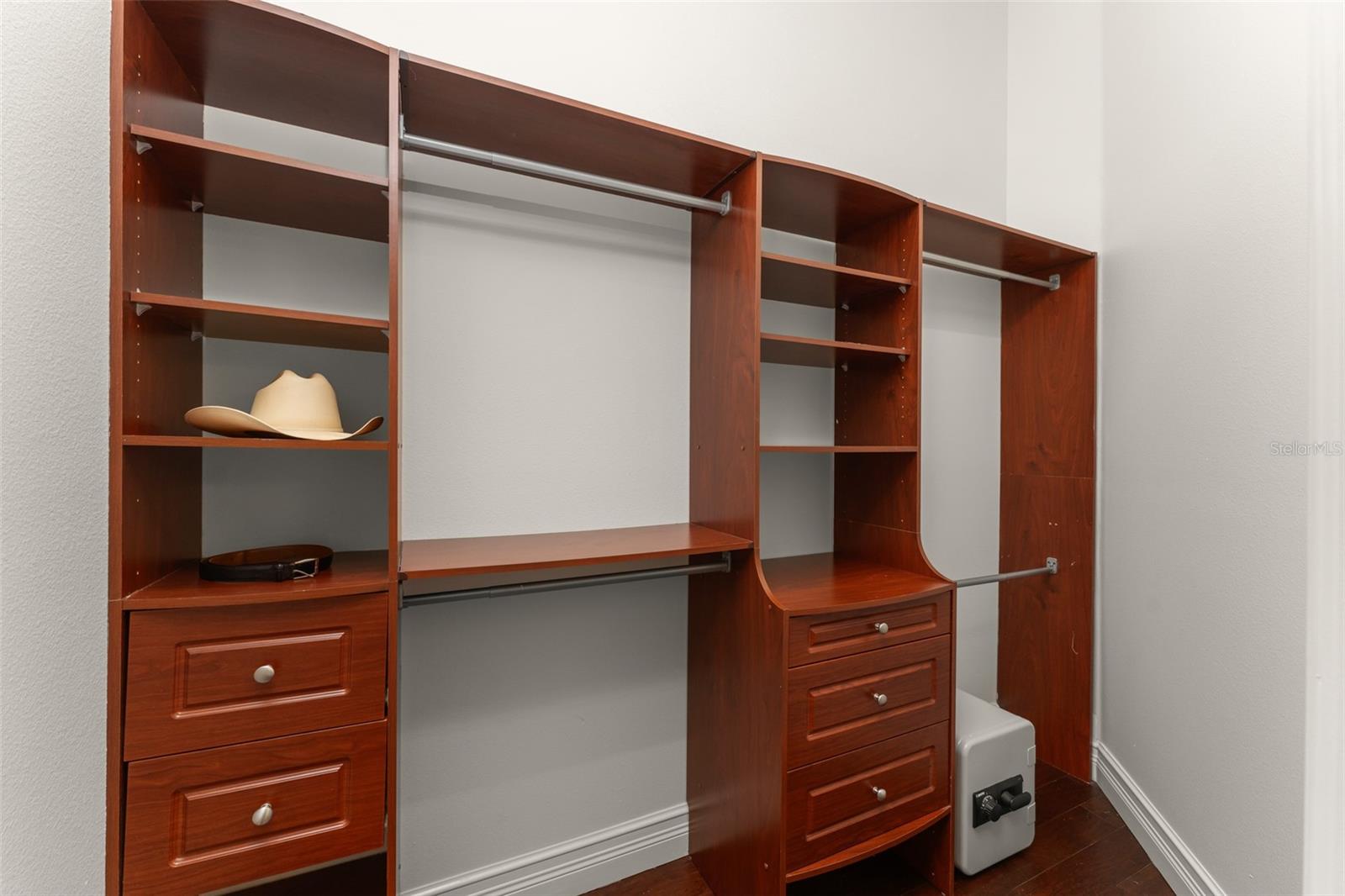 LAKE DAVIS ESTATES - Residential