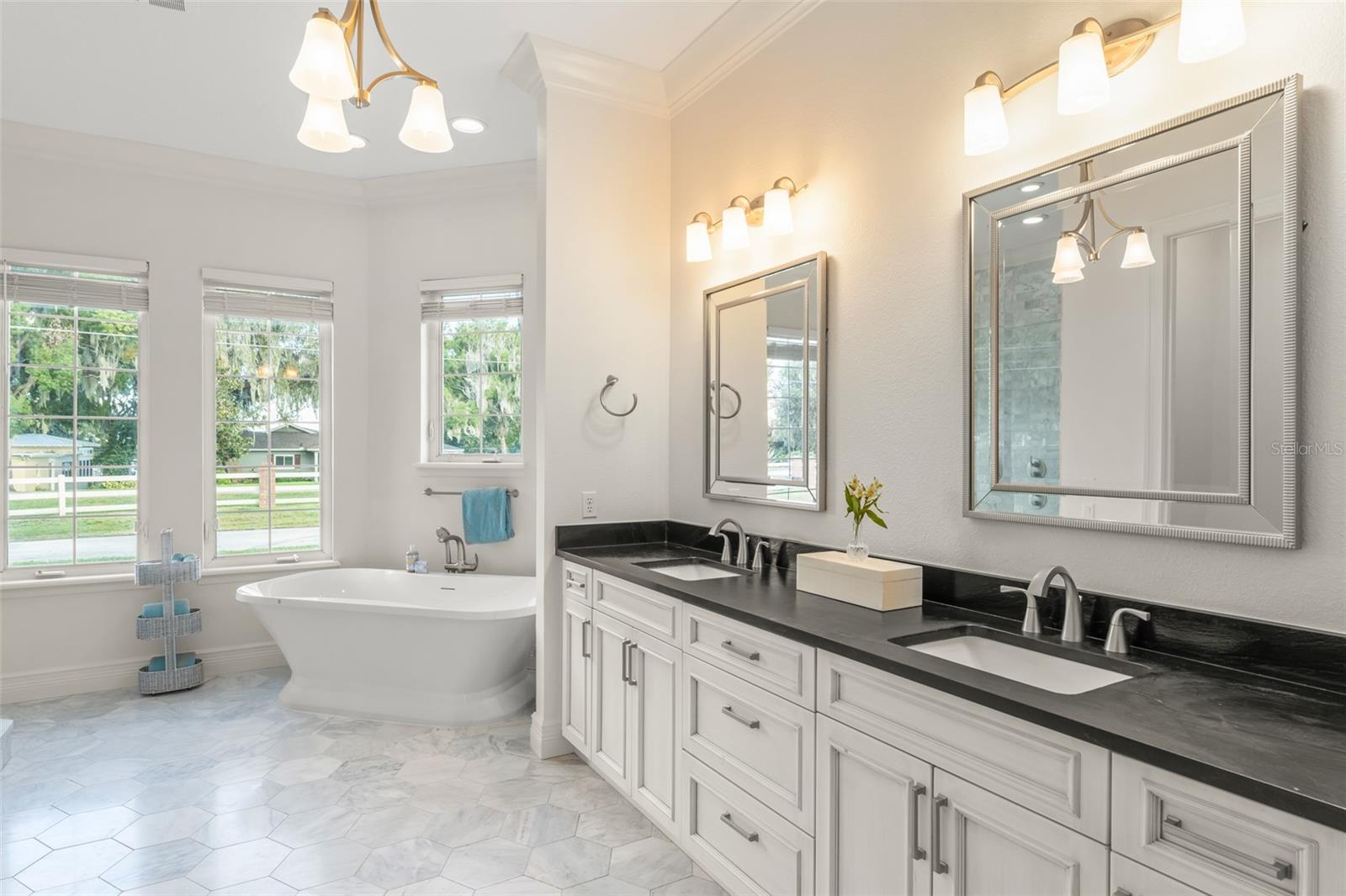 LAKE DAVIS ESTATES - Residential