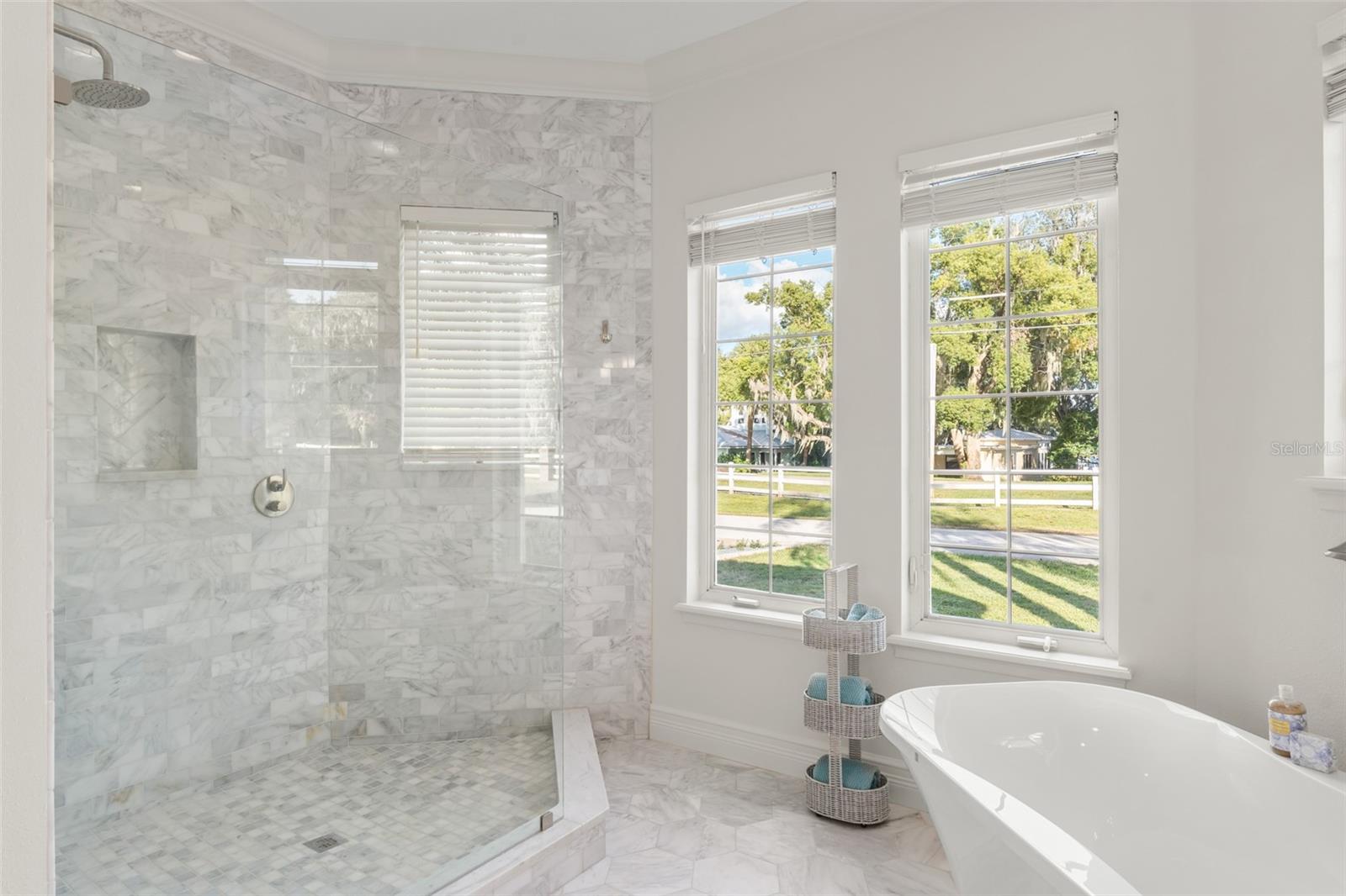 LAKE DAVIS ESTATES - Residential