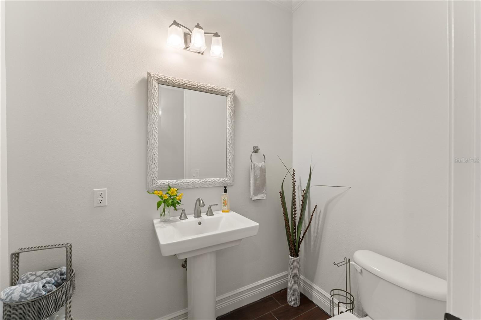 LAKE DAVIS ESTATES - Residential