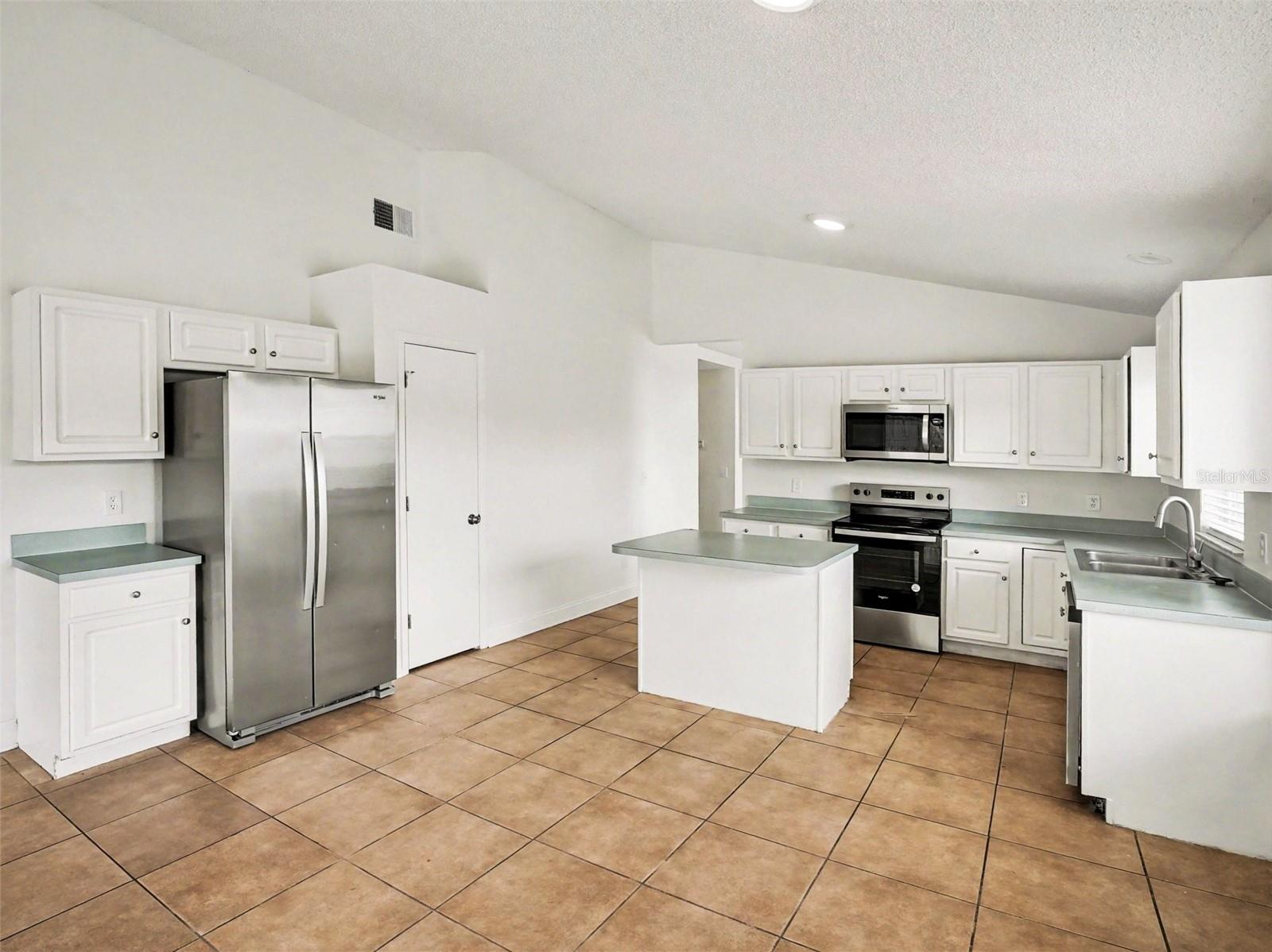 SILVER RIDGE PH 04 - Residential