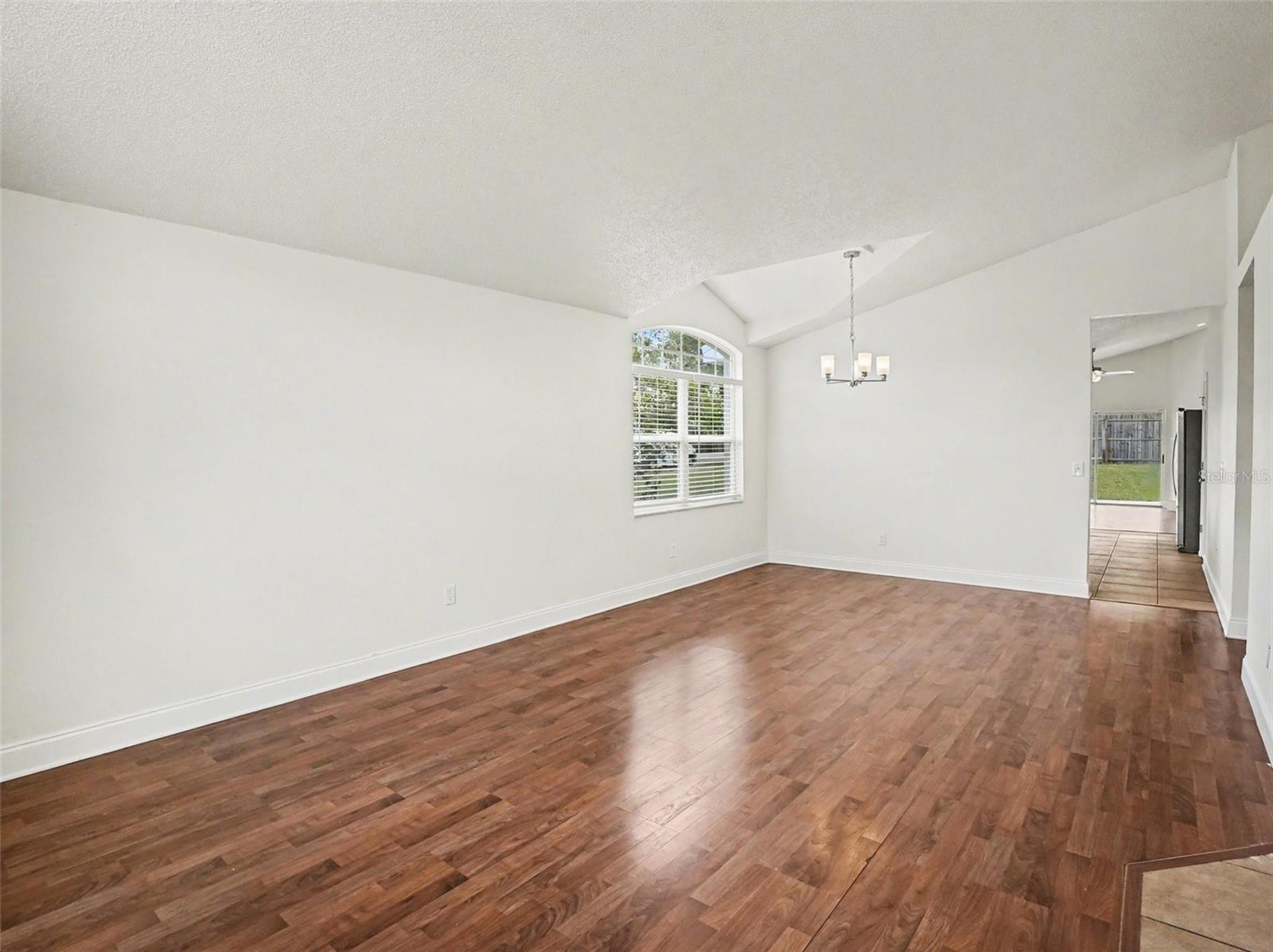 SILVER RIDGE PH 04 - Residential