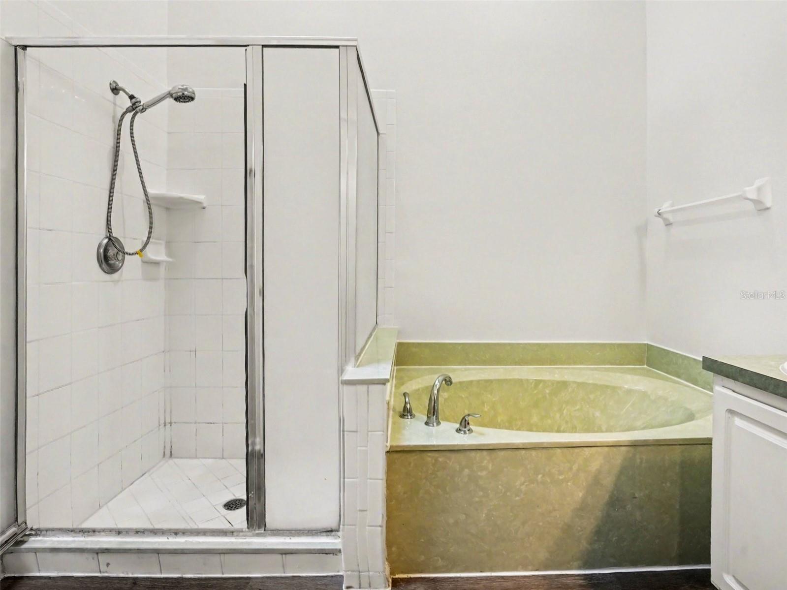 SILVER RIDGE PH 04 - Residential