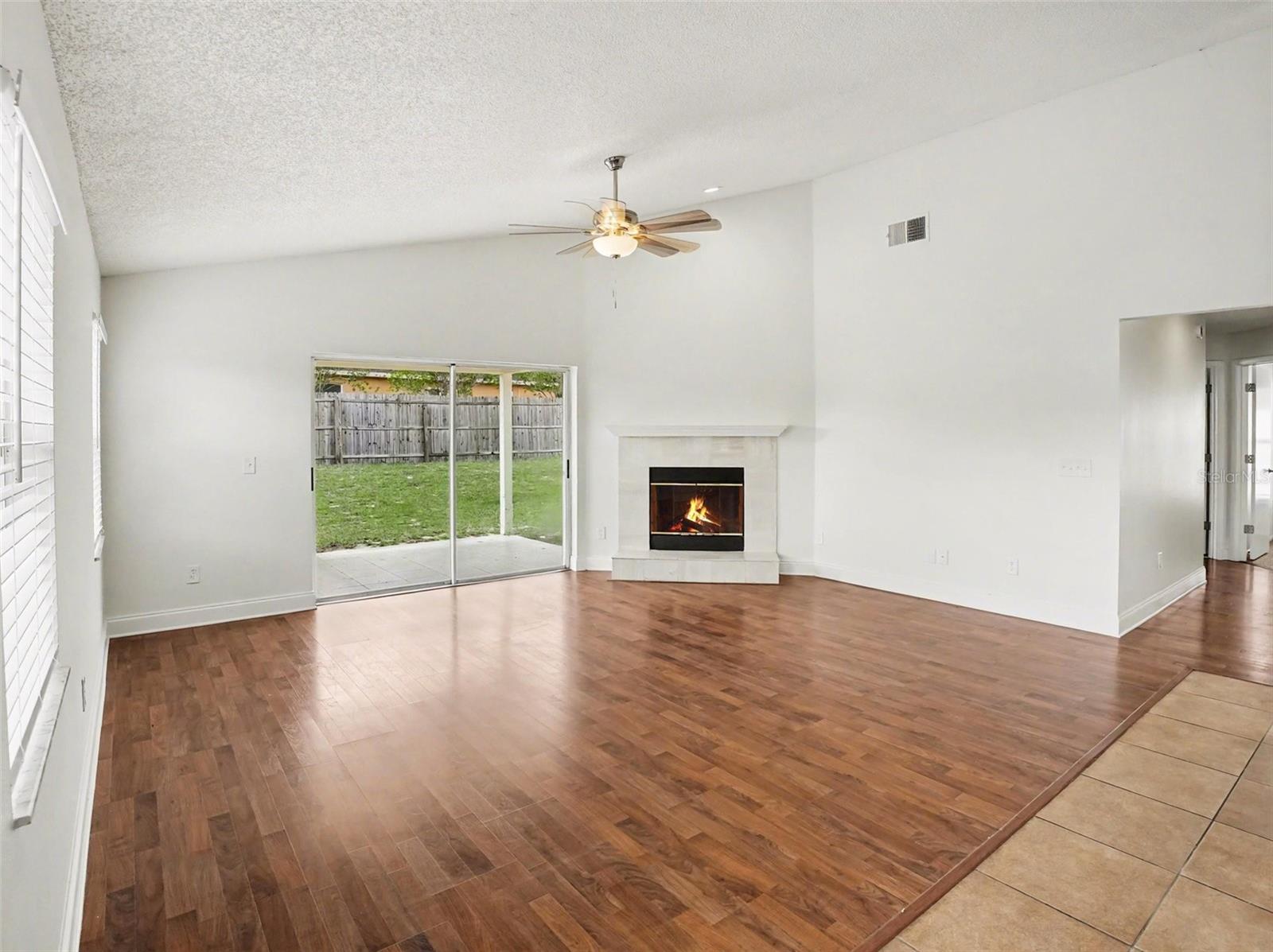 SILVER RIDGE PH 04 - Residential