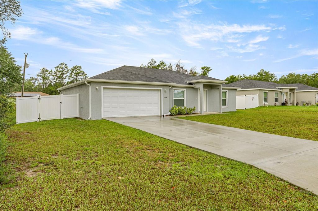 Photo of 16128 SW 21st Terrace Road, Ocala, FL 34473 (MLS # O6348907)