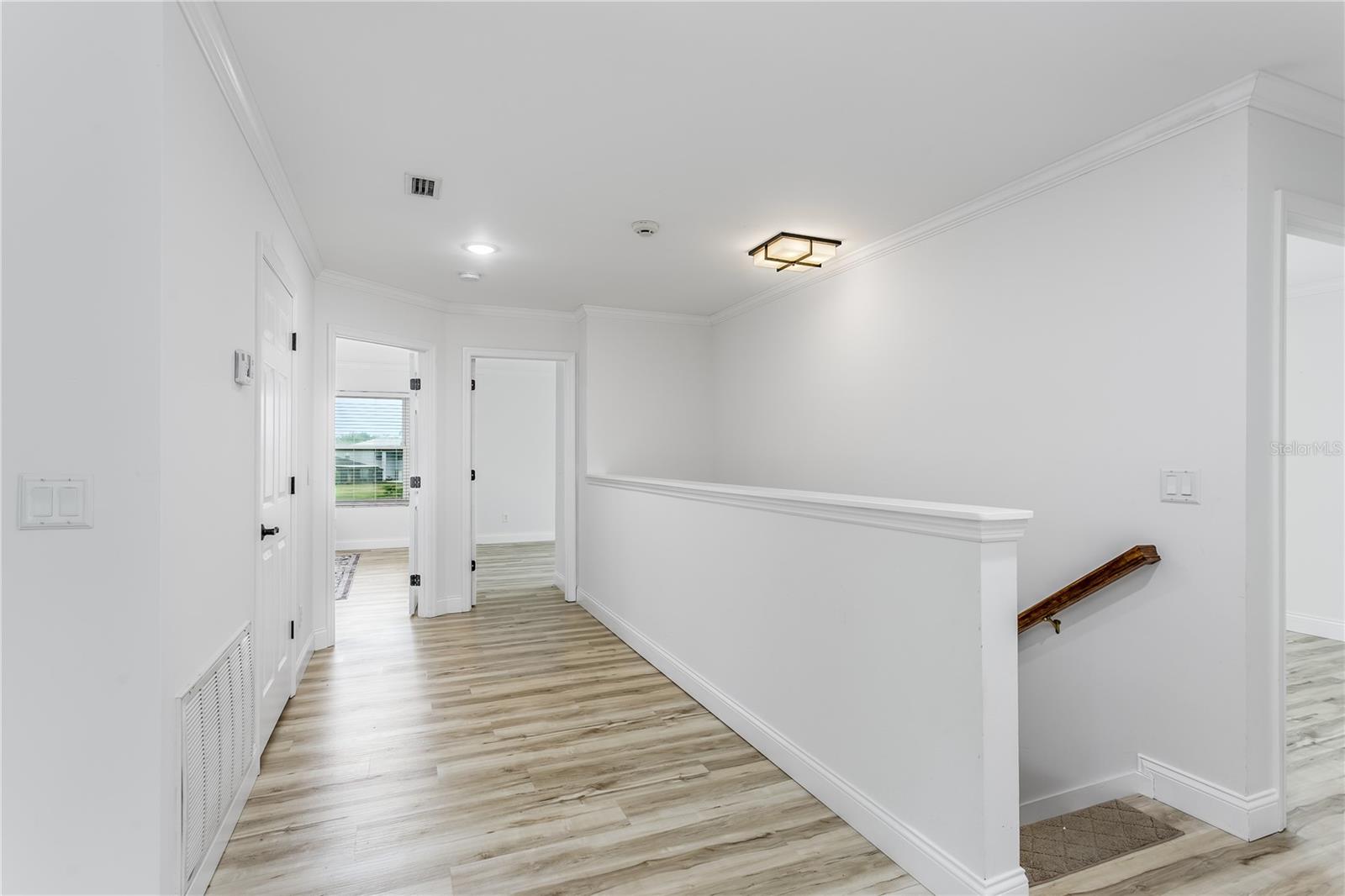 COUNTRY CHASE - Residential