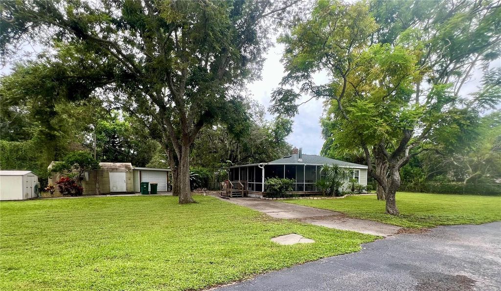 Photo of 1729 S Pinellas Avenue, Tarpon Springs, FL 34689 (MLS # TB8415987)