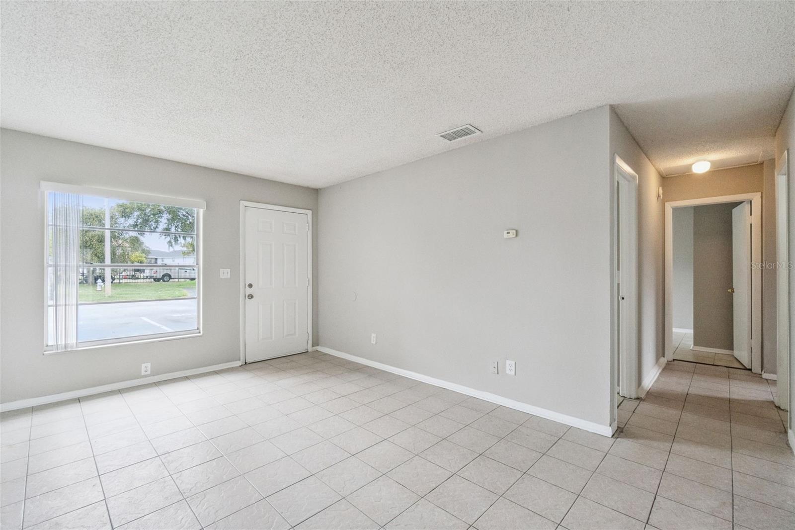 2 LAKE VILLA WAY