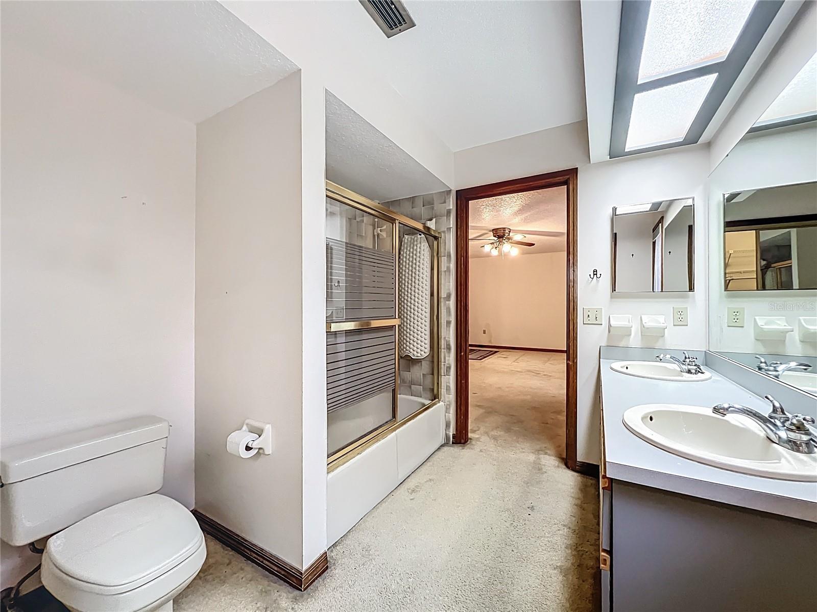 MOUNT PLYMOUTH - Residential