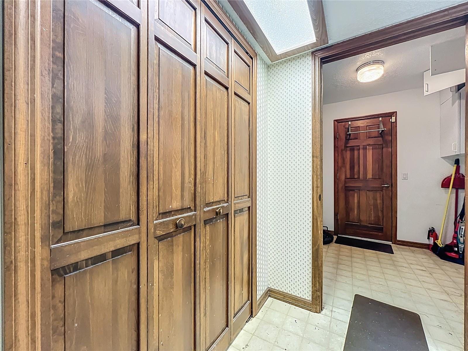 MOUNT PLYMOUTH - Residential