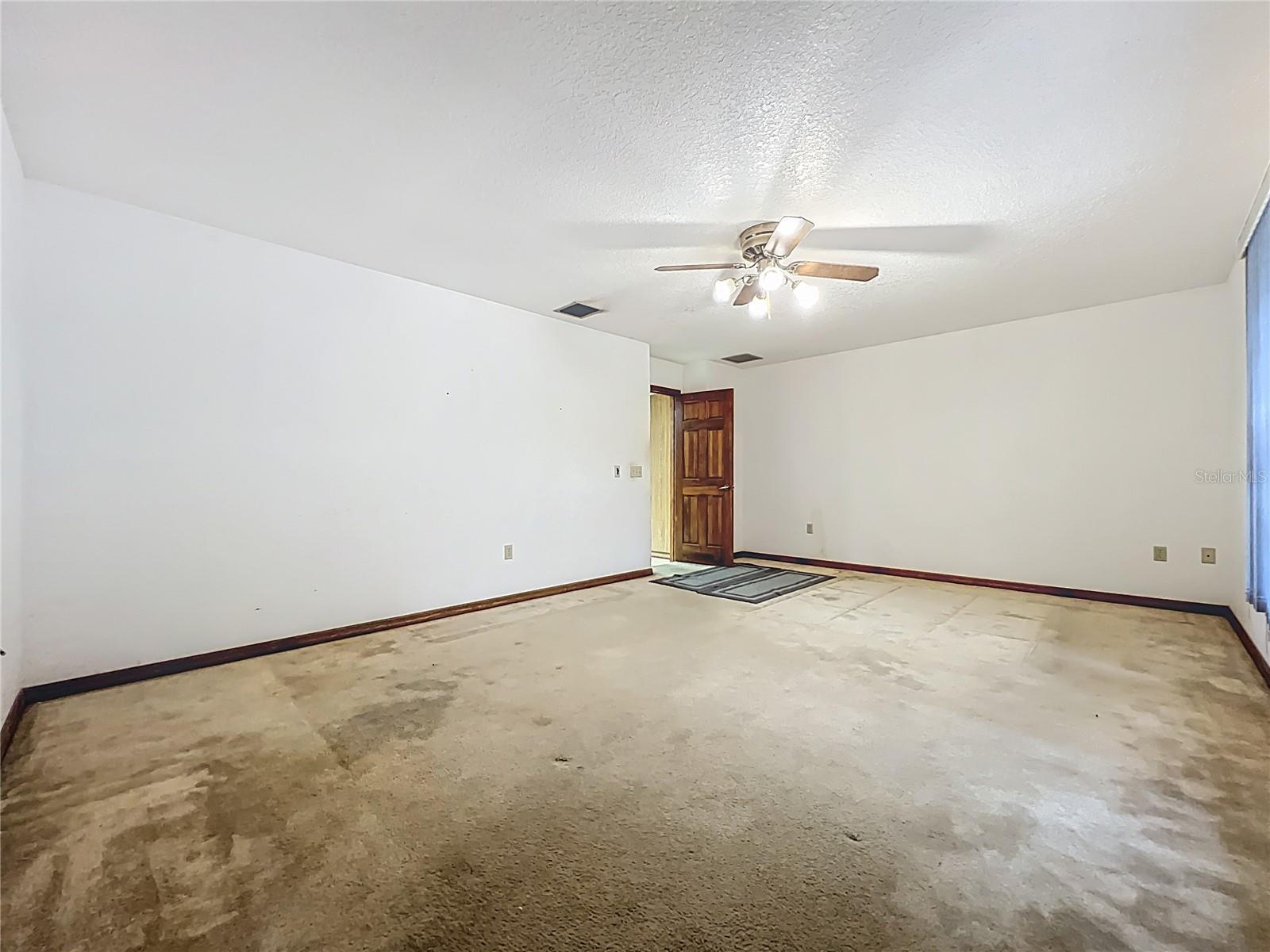 MOUNT PLYMOUTH - Residential