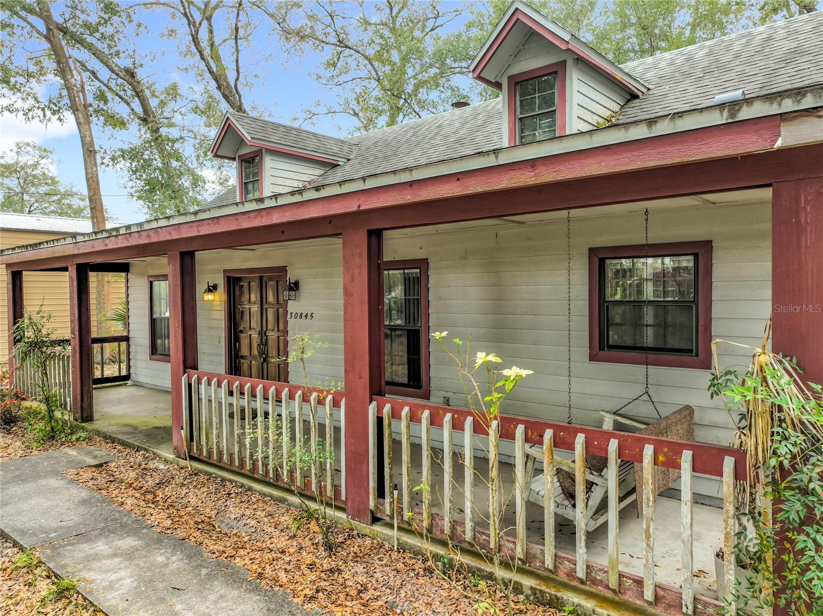 MOUNT PLYMOUTH - Residential